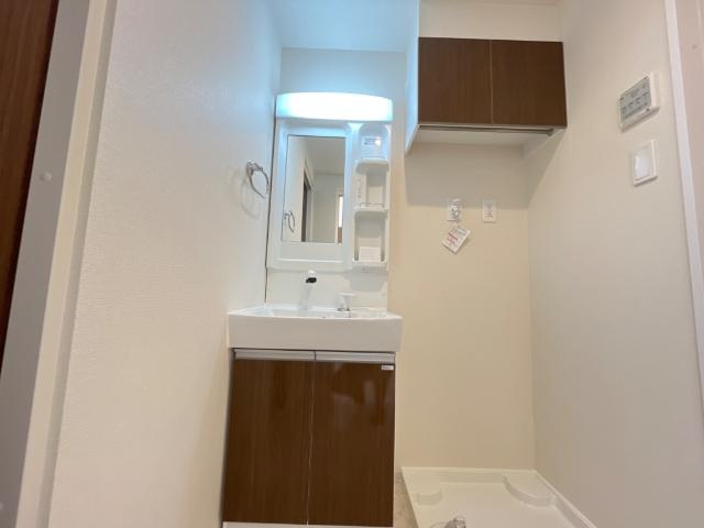 コンフォルト西風の洗面所|洗髪洗面化粧台