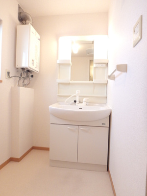 【洗面所】 | Vine-Yard Harvest (ヴァインヤードハーヴェスト) | 線b発洗面化粧台