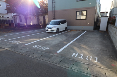 【駐車場】 | Vine-Yard Harvest (ヴァインヤードハーヴェスト) | ロードヒーティング