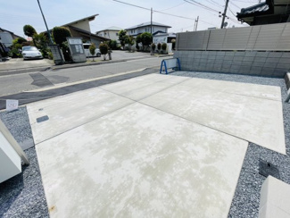 【駐車場】