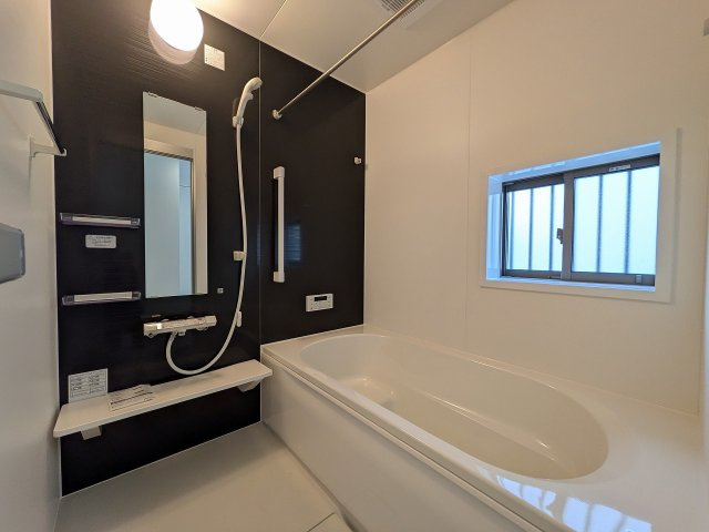 八王子市　川口町　新築一戸建て　１７期の浴室|～のびのびくつろげるバスルーム　１日の締めくくりに癒やしのバスタイムを～