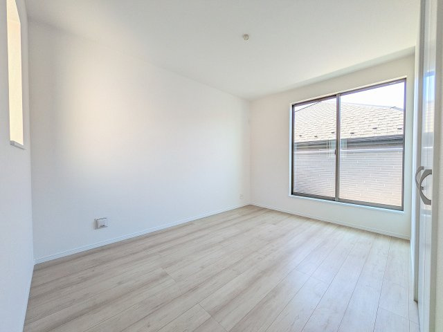 八王子市　川口町　新築一戸建て　１７期の子供部屋|～2階バルコニーに面している6.5帖の洋室です～
