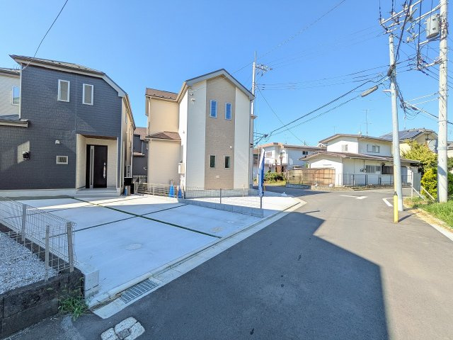 八王子市　川口町　新築一戸建て　１７期の前面道路含む現地写真|～北側5ｍ道路に面しています～