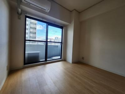 サンシティ四条大宮シャトー朝日の居間・リビング|洋室