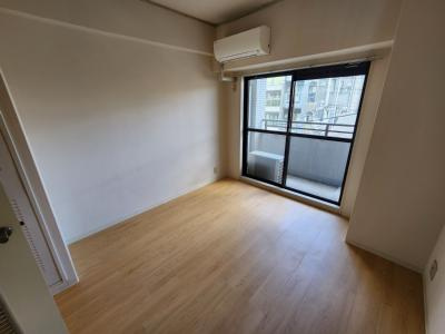 サンシティ四条大宮シャトー朝日の居間・リビング|洋室