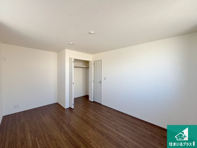 神戸市灘区神ノ木通　新築一戸建ての洋室|シンプルな洋室は、自分好みのインテリアが楽しめます♪ご家族とインテリアや家具を選びに行くのは新築購入時の醍醐味の一つです。ぜひお楽しみください♪