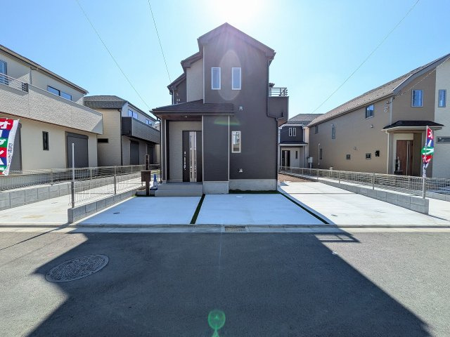 八王子市　川口町　新築一戸建て　１７期の駐車場|～L字型に2台駐車可能カースペース～