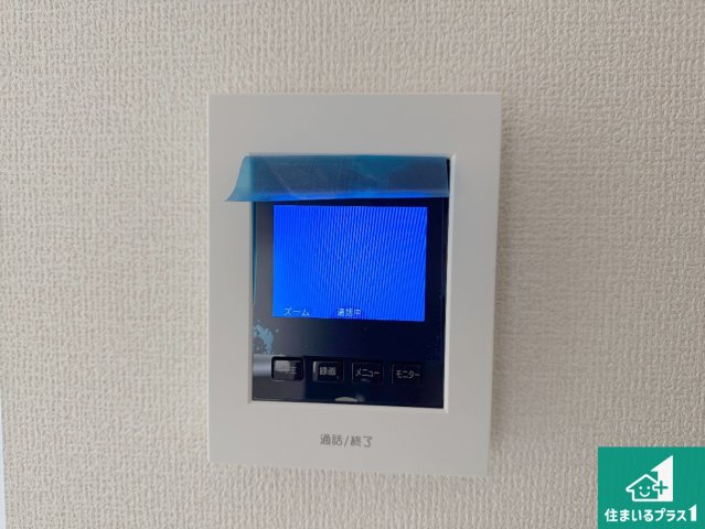 神戸市灘区神ノ木通　新築一戸建ての防犯設備|カラーモニターインターホン！声だけでなく来訪者の姿や顔がモニターで確認できるので、小さなお子様がいらっしゃるご家庭でも安心できます！