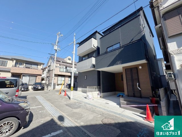 神戸市灘区神ノ木通　新築一戸建ての前面道路含む現地写真|周辺は閑静な住宅街！前面道路広々で車の出し入れも便利です。駐車が苦手な方でも安心して車庫入れできます！