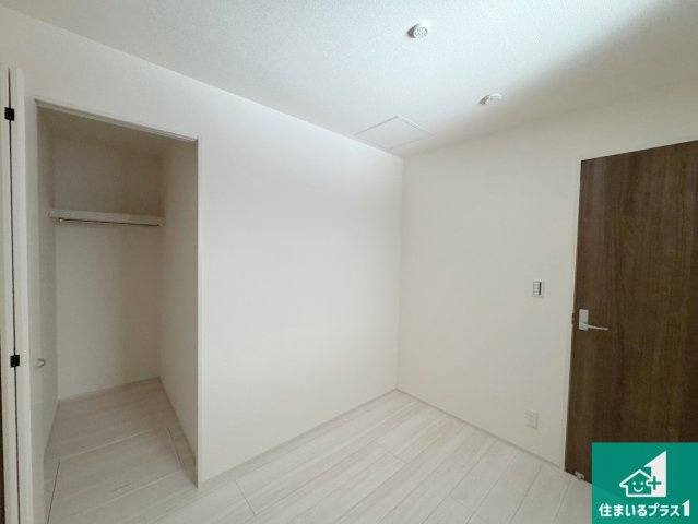 神戸市灘区神ノ木通　新築一戸建ての洋室|シンプルな洋室は、自分好みのインテリアが楽しめます♪ご家族とインテリアや家具を選びに行くのは新築購入時の醍醐味の一つです。ぜひお楽しみください♪