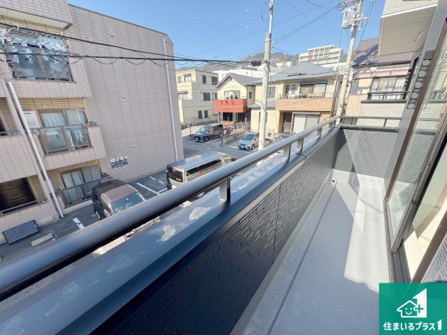 神戸市灘区神ノ木通　新築一戸建てのバルコニー|ワイドバルコニーは洗濯物を干すスペースが広いのでご家族が多くても安心！