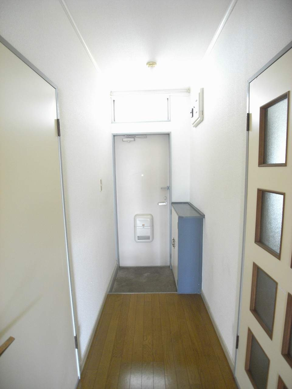 リエス小山間々田の玄関