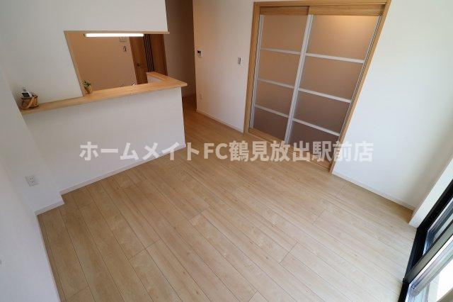 東大阪市森河内東２丁目のアパートの居間・リビング