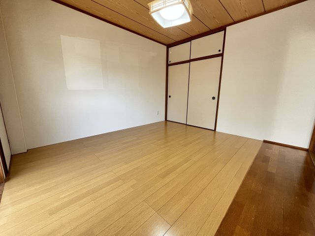 アドホックメゾンの内装