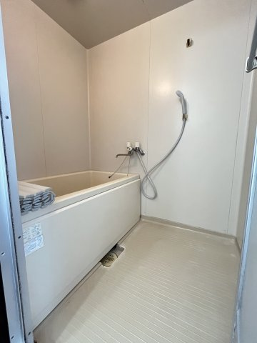 アドホックメゾンの浴室