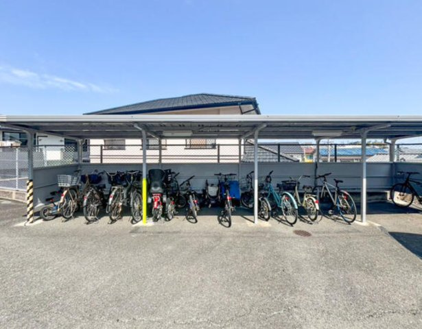 福岡市城南区七隈5丁目　１棟売りマンション　満室稼働中の駐輪場