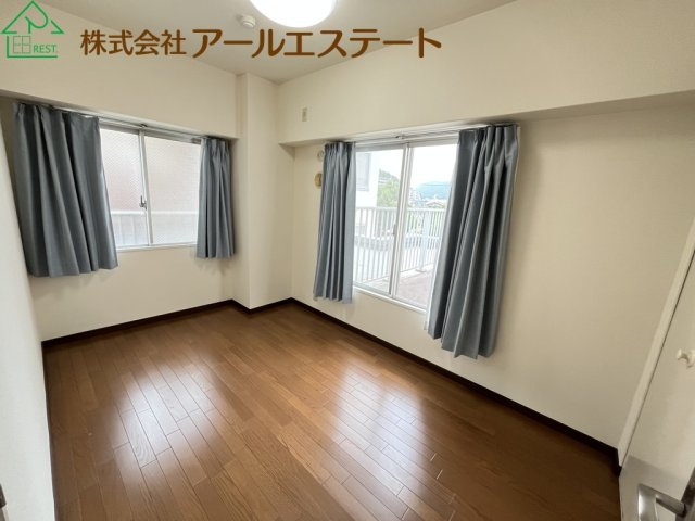 姫路北八代パークホームズ　　中古マンションの洋室