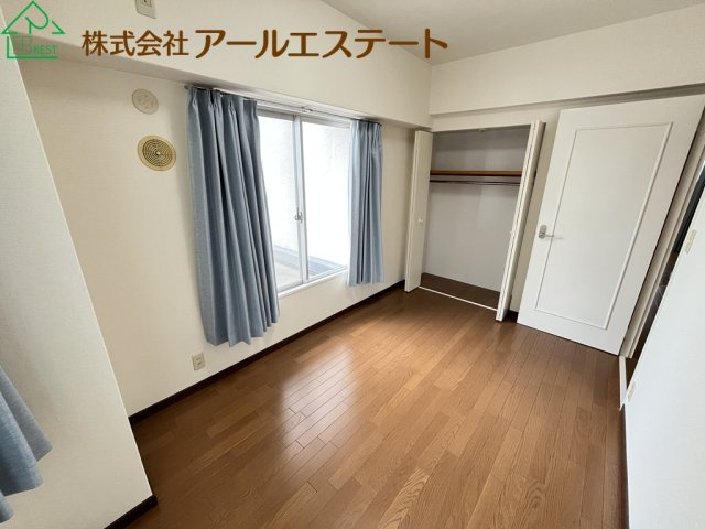 姫路北八代パークホームズ　　中古マンションの洋室