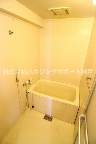 ビアンコディモーラの浴室