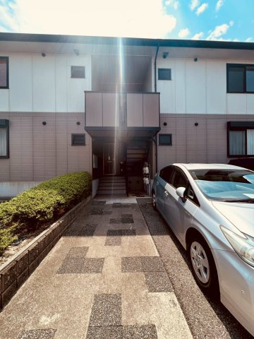 グランディールNKTのエントランス