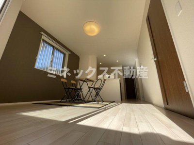 【居間・リビング】 | ラ・プリシェール | 同タイプのお部屋の写真