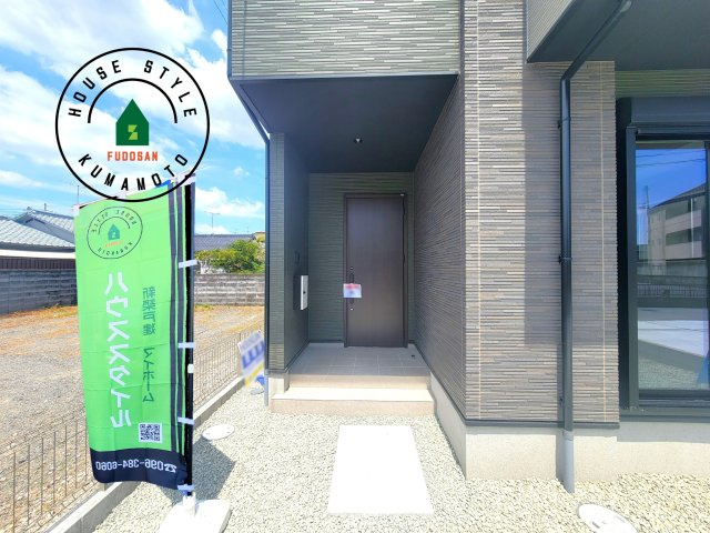 熊本市東区尾ノ上3丁目第1-2棟（1号棟）　の玄関|おでかけの時も帰った時も、「我が家」を最初に感じでもらえる素敵な空間に。