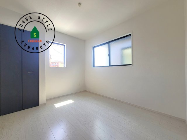 熊本市東区尾ノ上3丁目第1-2棟（2号棟）　の洋室|採光良好な洋室は全居室、複層ガラスの遮熱効果と断熱効果で、一年中快適に過ごせます。