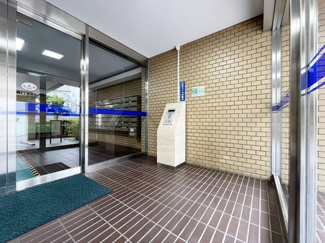 【エントランス】 | 建物の内部です