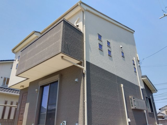 売中古戸建　三島市御園の外観|伊豆縦貫道函南・塚本ICまで車で4分、国道136号線まで車で5分です。バス停【新城橋】まで徒歩3分です。多方面へのアクセス良好です。