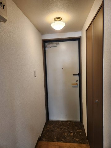 ライオンズプラザ白山の玄関