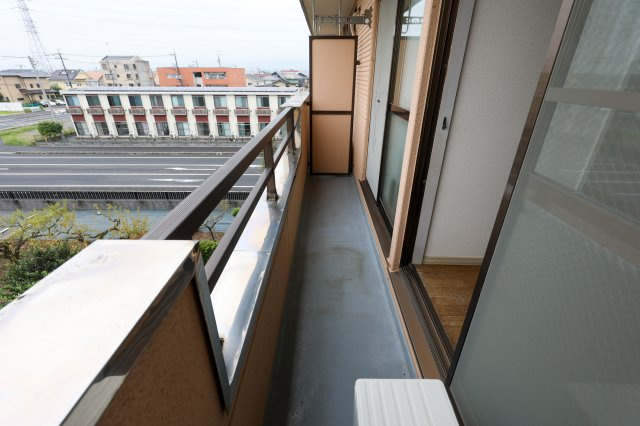 リエス小山間々田のバルコニー