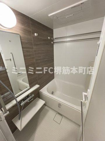 エステムコート堺筋本町の浴室