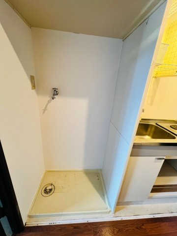 朝日プラザ坪井のランドリースペース
