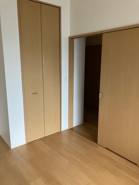 フレール兵庫浜崎通２ＬＤＫの洋室|落ち着いた色調の洋室です