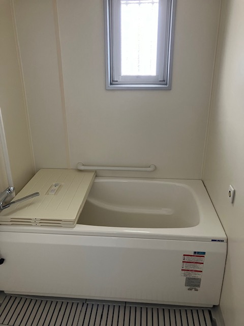 フレール兵庫浜崎通２ＬＤＫの浴室|ゆったり過ごせるお風呂です