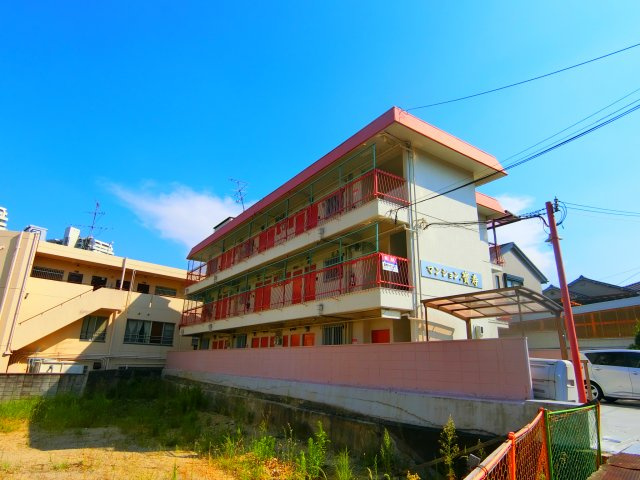 宝寿マンションの外観