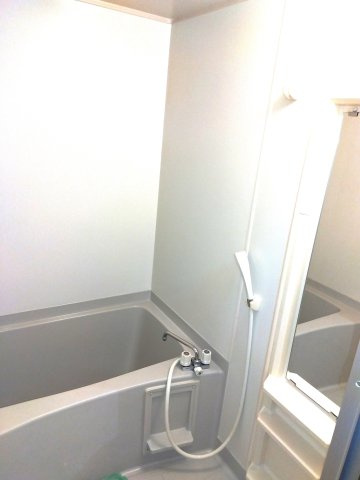 apartment Be：1の浴室|バストイレ別タイプでゆっくりとバスタイムを楽しめます