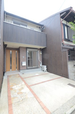 【外観】 | 西ノ京月輪町　中古戸建 | スタイリッシュで落ち着いた外観