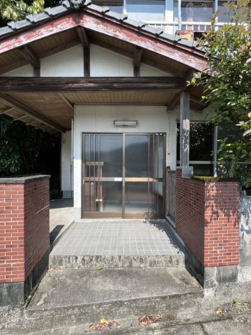 芦北町中古戸建の玄関
