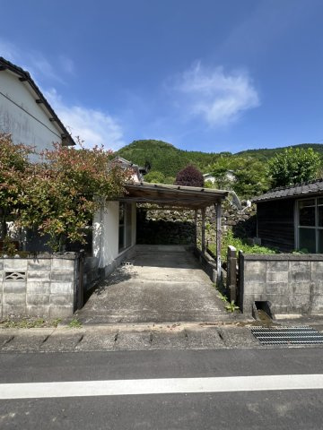 芦北町中古戸建の駐車場