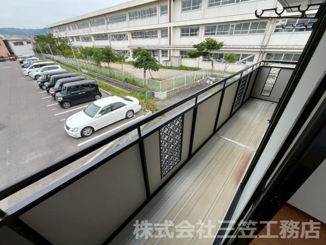 寝屋川市堀溝３丁目のアパートのバルコニー|同タイプ、2階の部屋写真