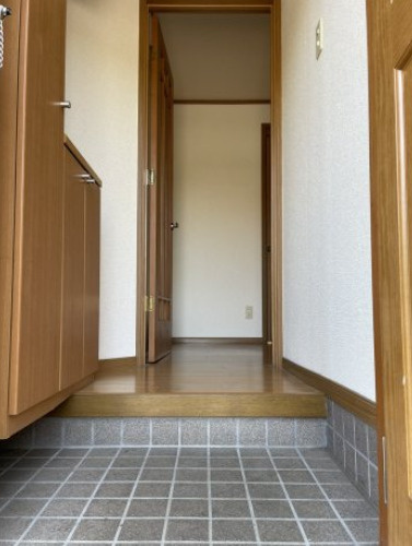明るい玄関です