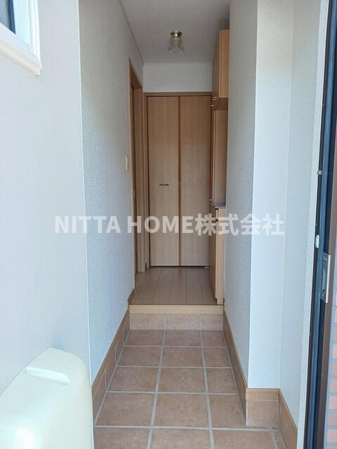 ミップルハウスＢの玄関|大きなシューズボックスも付いています◎