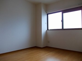 【内装】 | セイント・サチ | 内装は落ち着いています