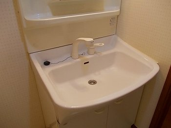 【洗面所】 | セイント・サチ | 明るい洗面所です