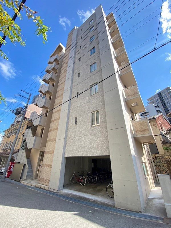 ラ・フォルム宝塚湯本町の外観