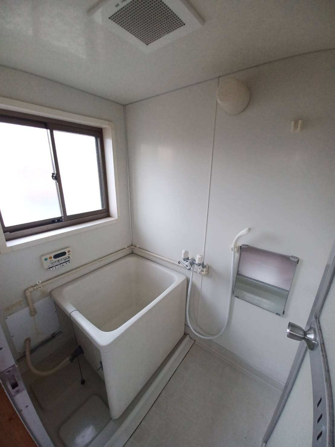 金成　善行戸建の浴室