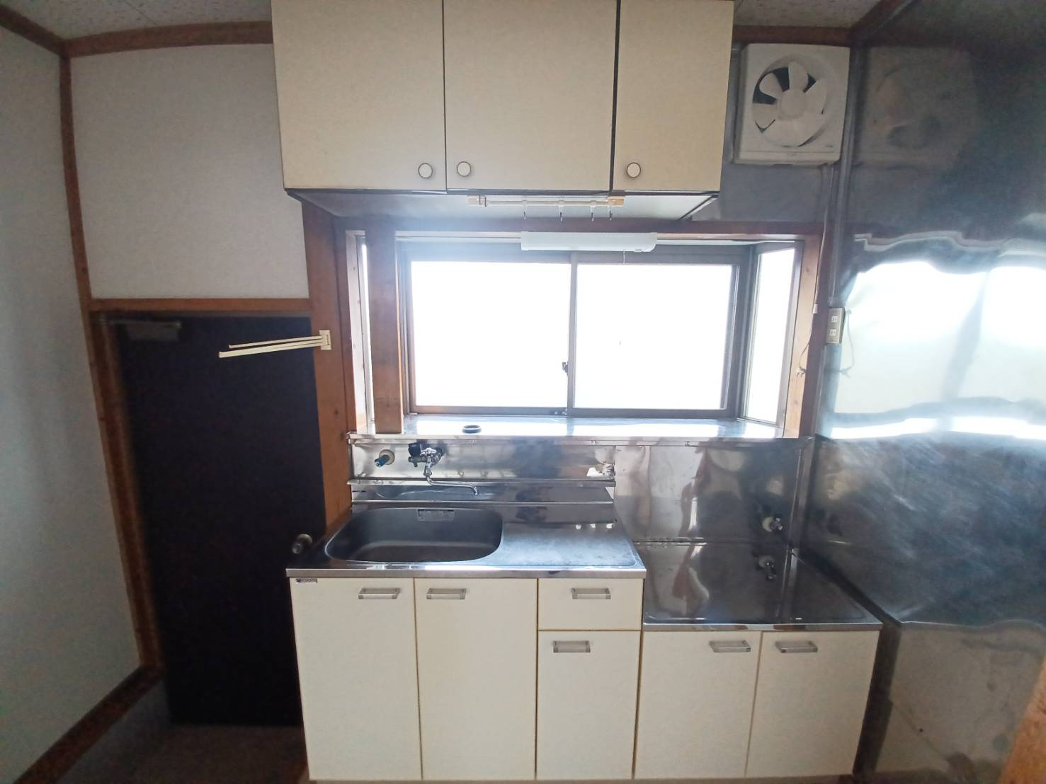 金成　善行戸建のキッチン