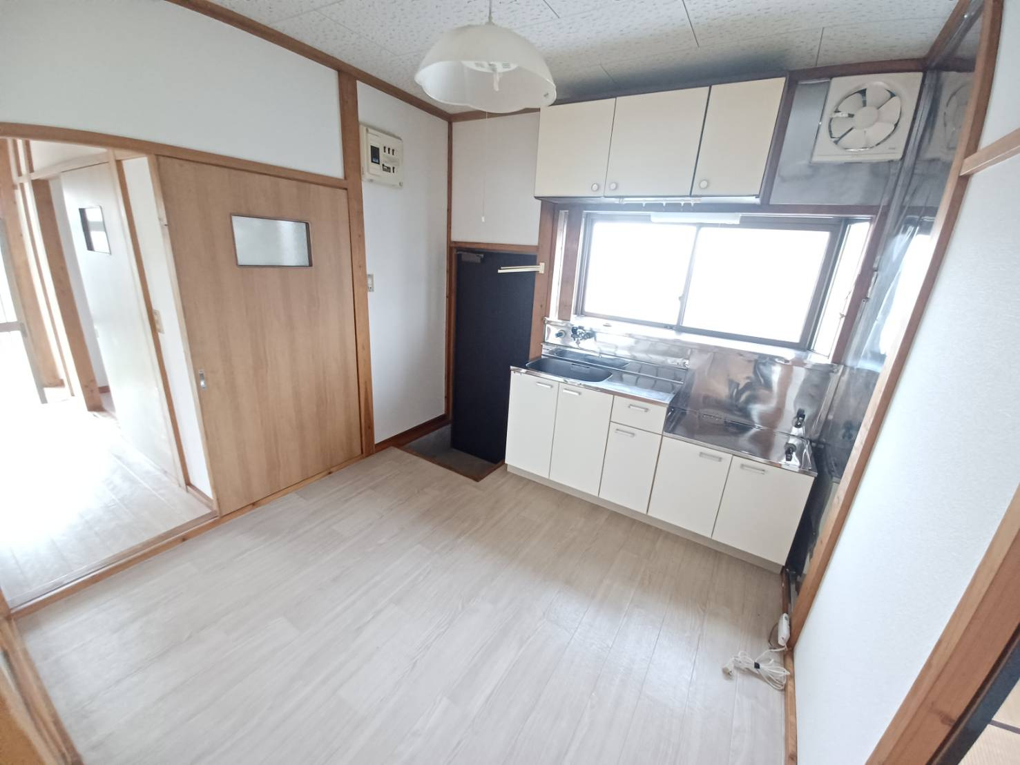 金成　善行戸建のキッチン