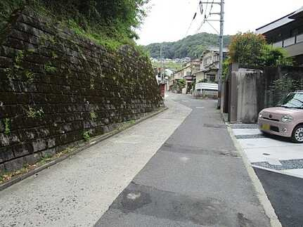 東区中山中町の前面道路含む現地写真